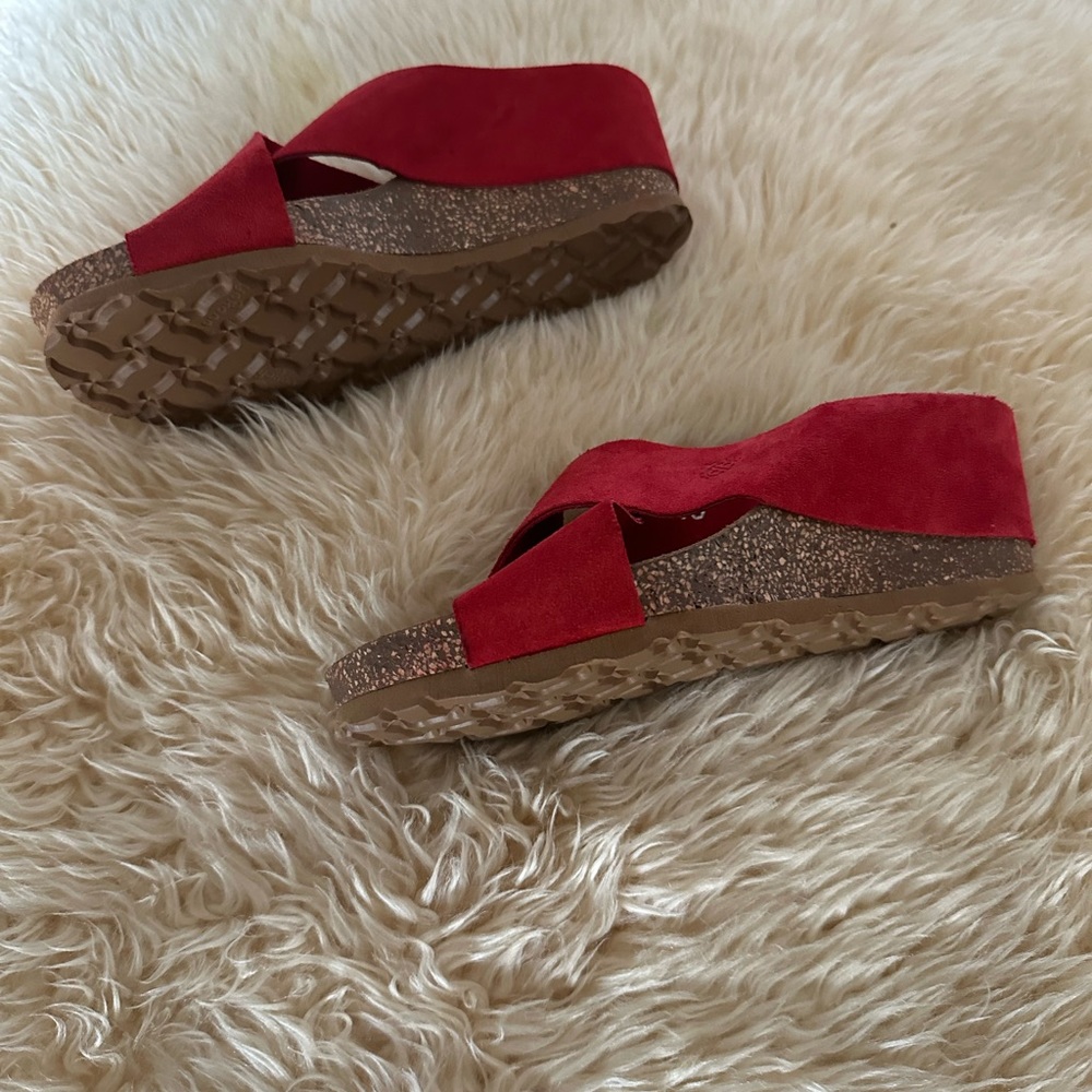 YOKONO Women's Red Suede Wedge Crisscross Sandals - Picture 4 of 6